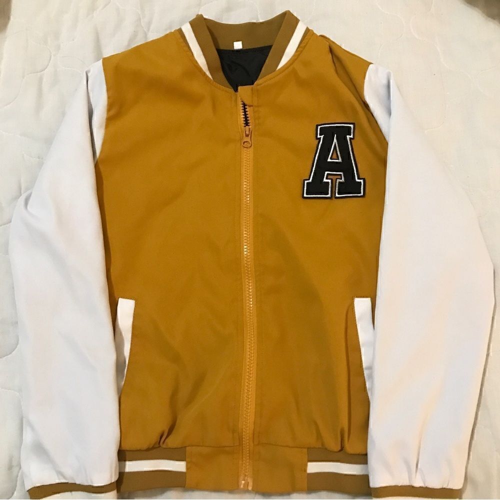 Boys athletic jacket size M